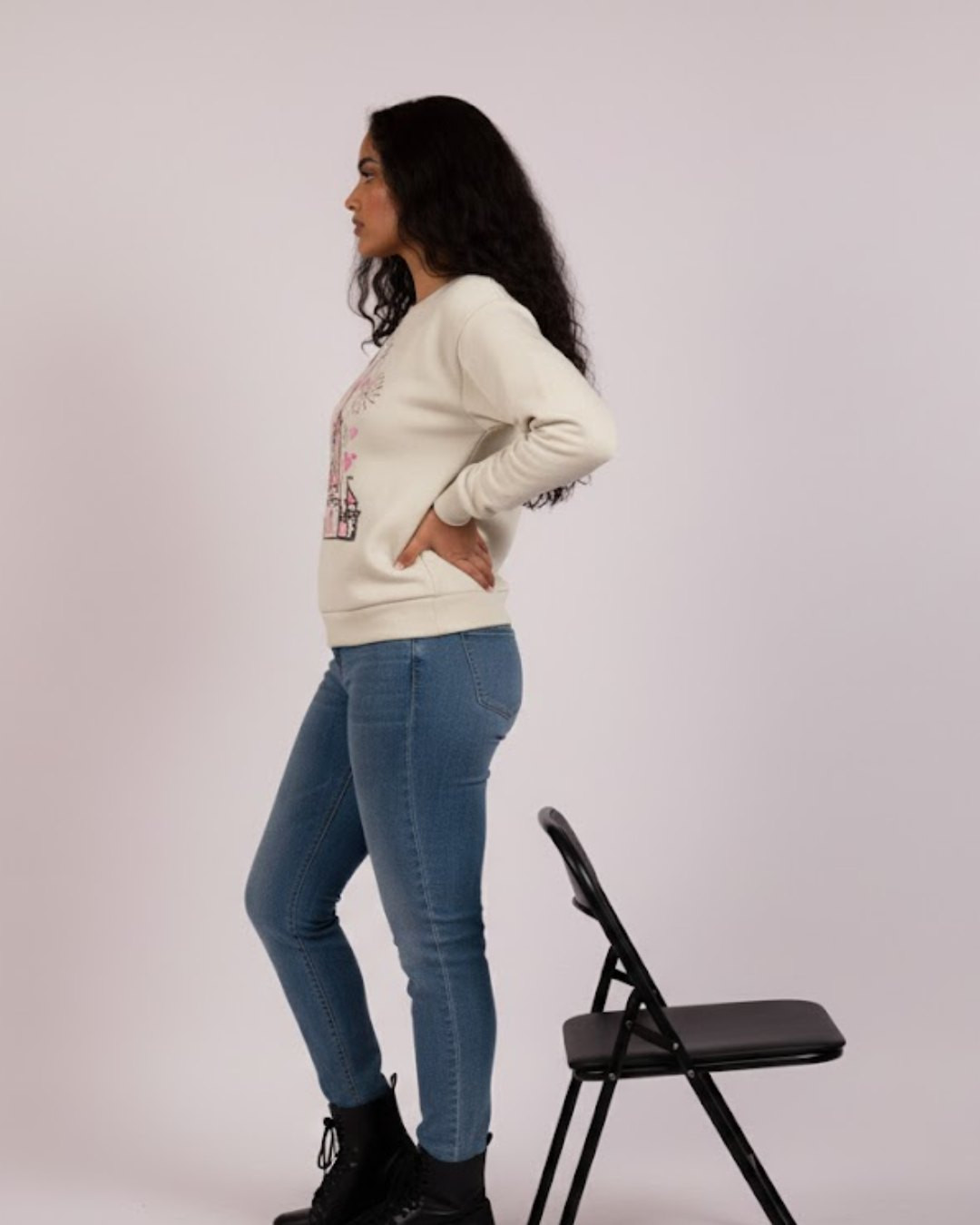 Pink Castle – Barbie Classic fit Sweatshirt