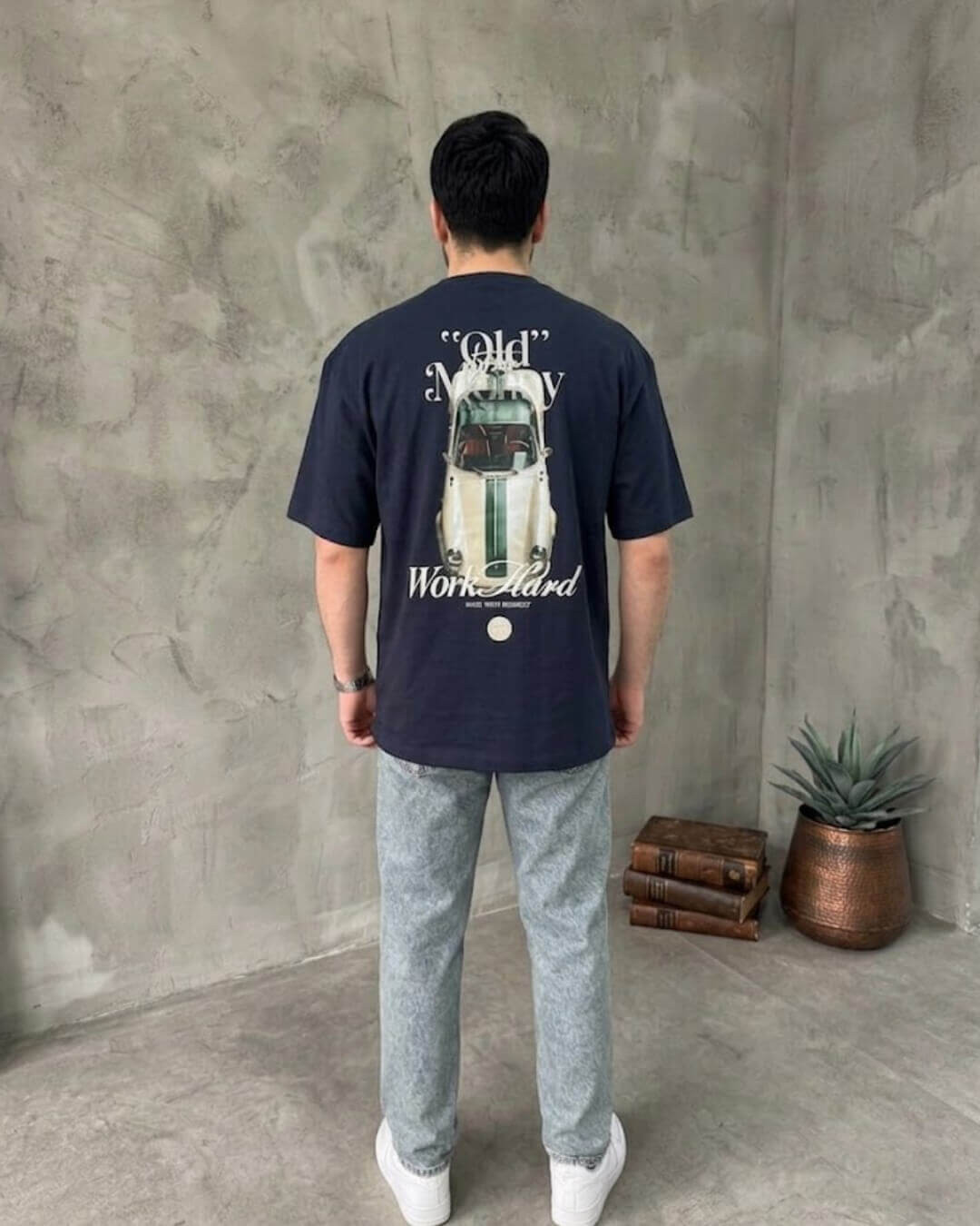 Classic Hustle Quote Relax Fit Tee